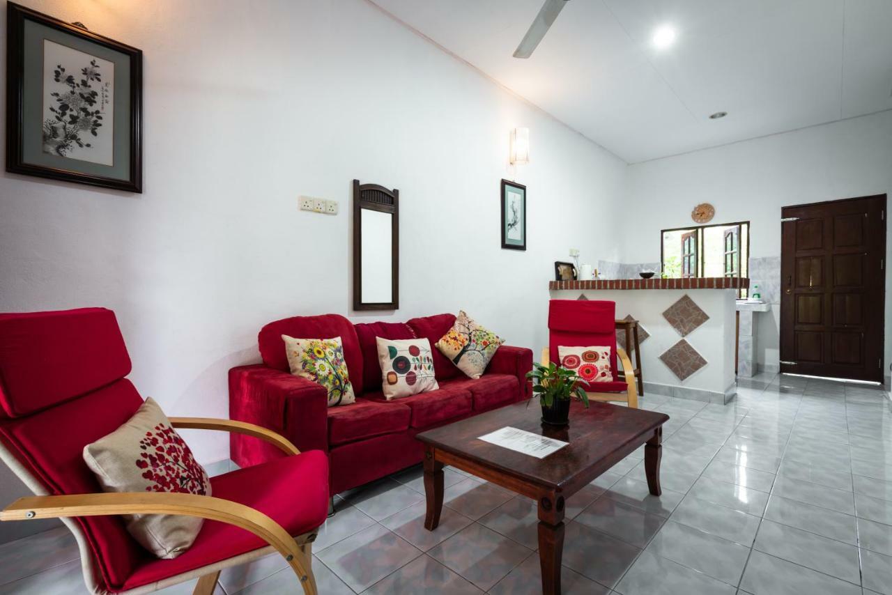 Lovely Garden Villas Pantai Cenang  Exterior photo