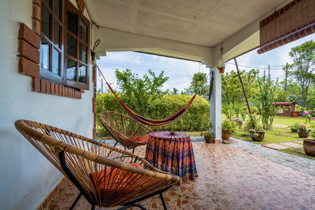 Lovely Garden Villas Pantai Cenang  Exterior photo